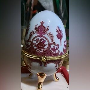 Vintage Red White Porcelain Fabergé Gold Trim Footed Egg Hinged Trinket Box